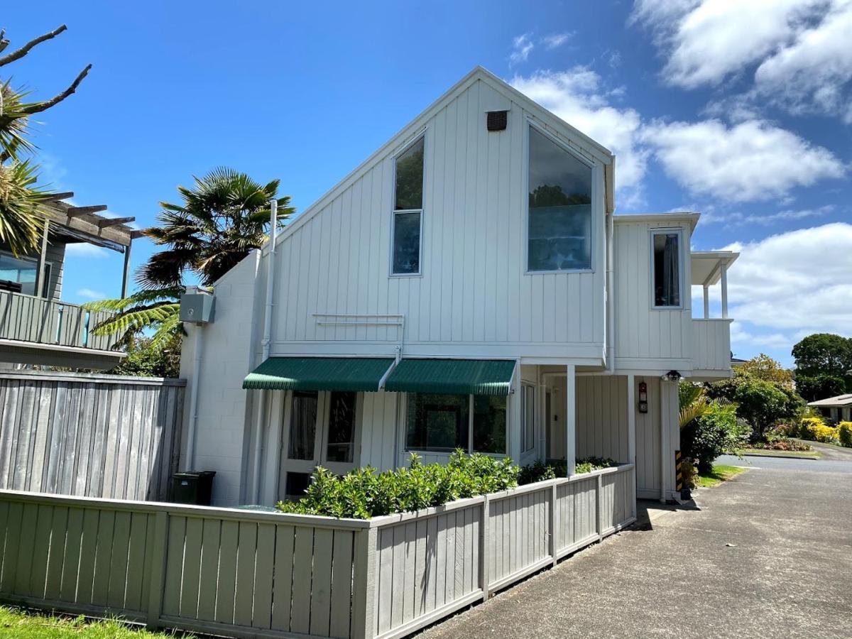 Chamberlain House - 3 Bedroom House By Manly Beach Auckland Extérieur photo